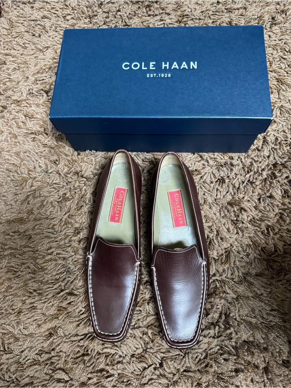 Women’s Cole Haan Country Brown Leather Flat Loafers. Crafted in Italy. 8 1/2 B.